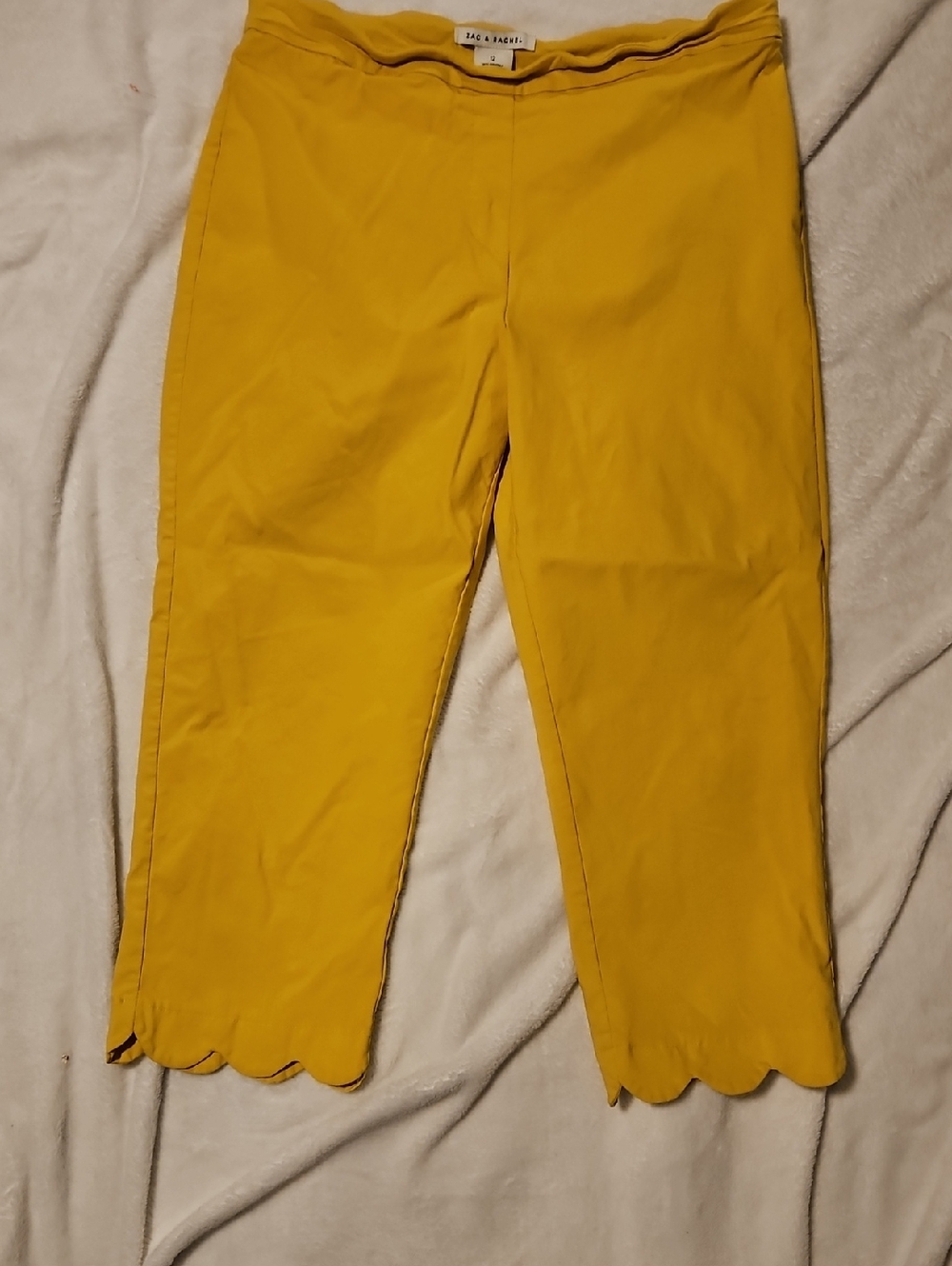 Zac & Rachel Bright Yellow Scalloped Hem Capris